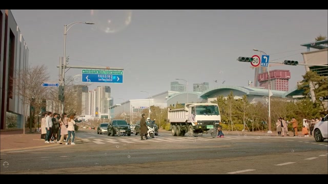 isaiDub.me - Doom At Your Service 2025 Season 01 (Epi 02).mp4