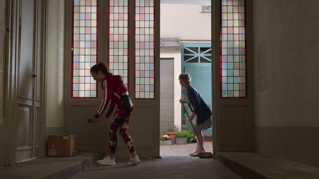 Emily in Paris (2021) Season 02 (Epi 03).mp4
