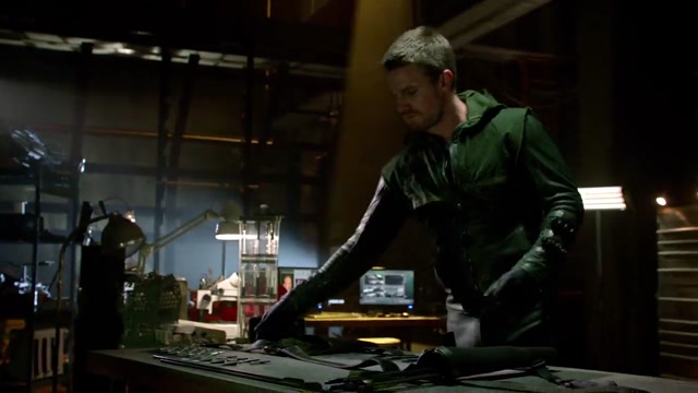 isaiDub.me - Arrow 2012 Season 01 Epi 02.mp4